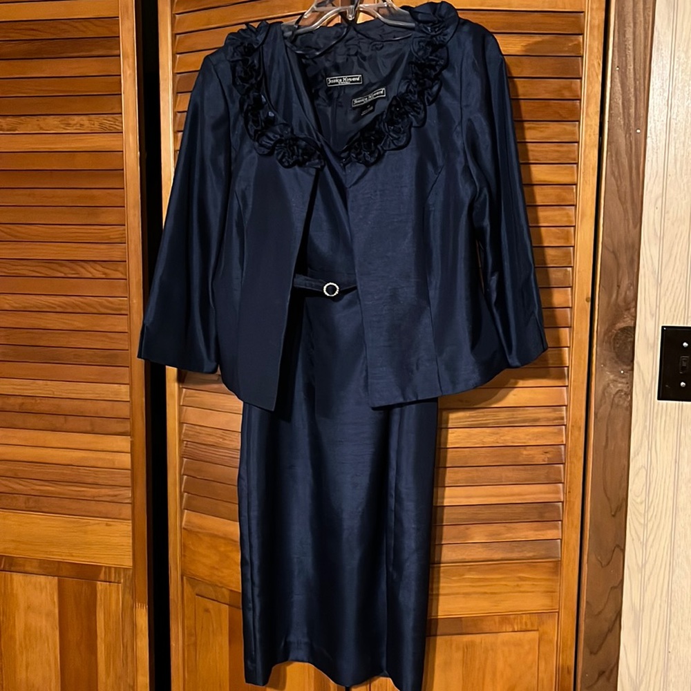Jessica Howard nave blue dress with belt and jacket. Size: 12